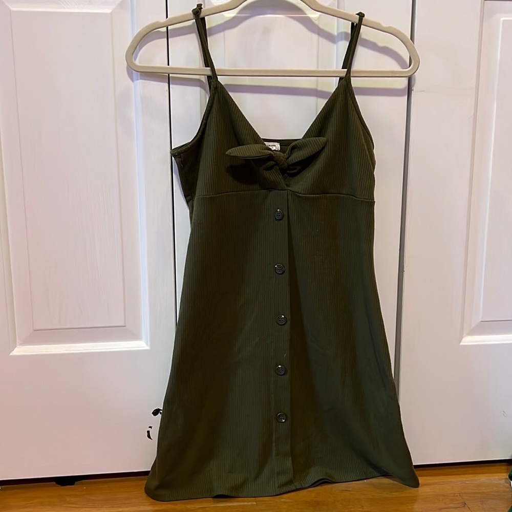 Garage dress, size medium, forest green